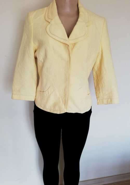 BeautifulPale Yellow Ribbed Blazer