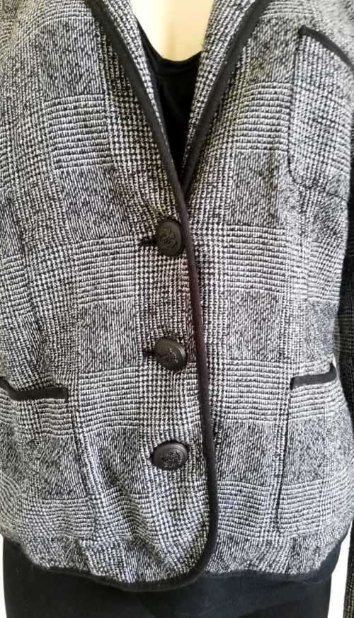 Stunning Tweed Blazer