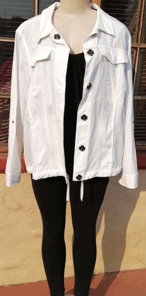 Gorgeous Designer Lightweight Jacket