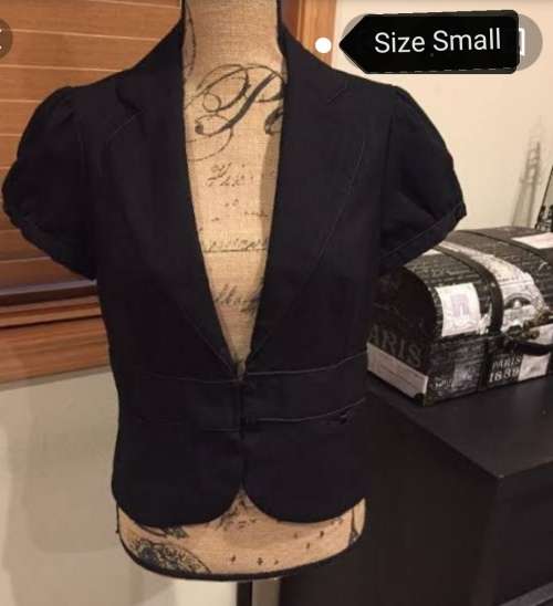 Black short sleeve Coat