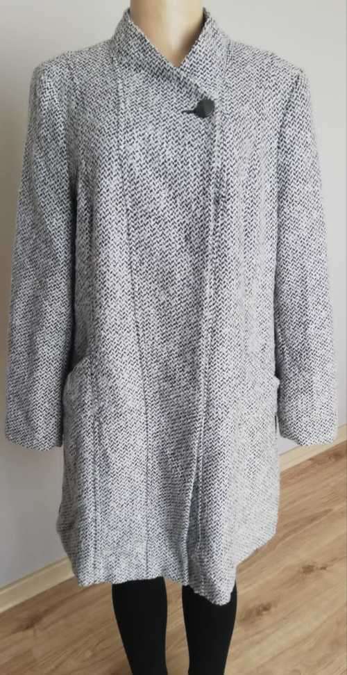 Beautiful Long Tweed Coat