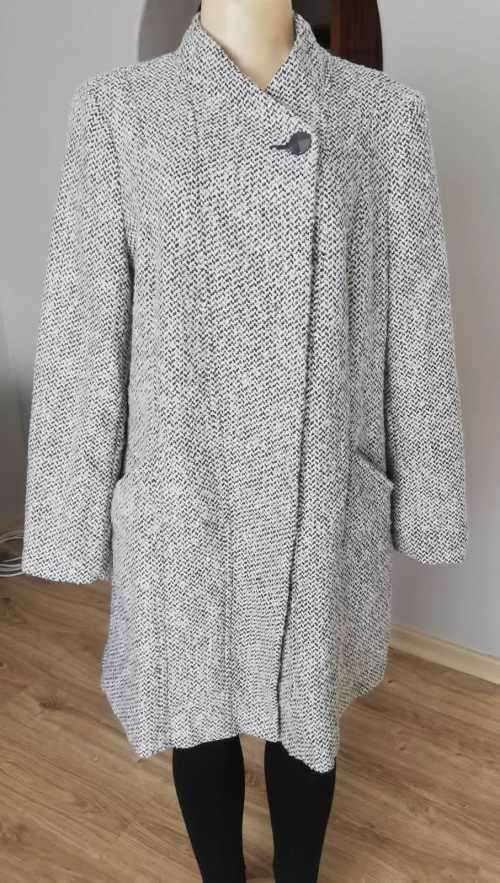Beautiful Long Tweed Coat