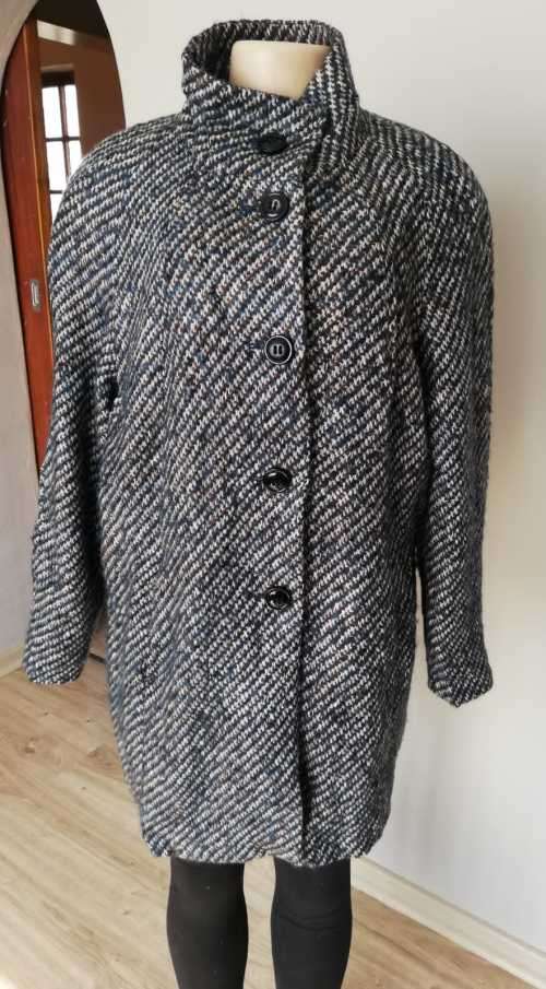 Beautiful Winter Tweed Coat