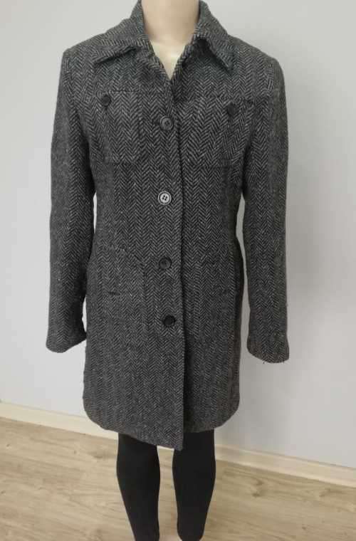 Beautiful Tweed  Winter Coat