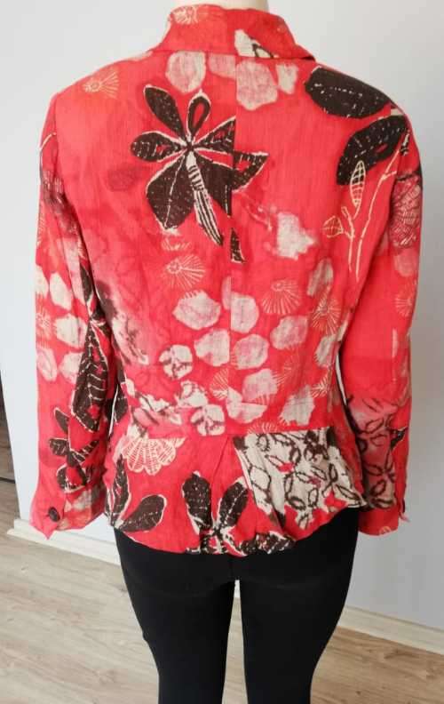 Exquisite Red Floral Blazer