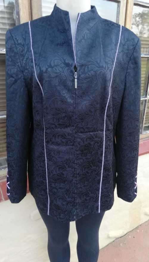 Gorgeous Black Zip up Coat