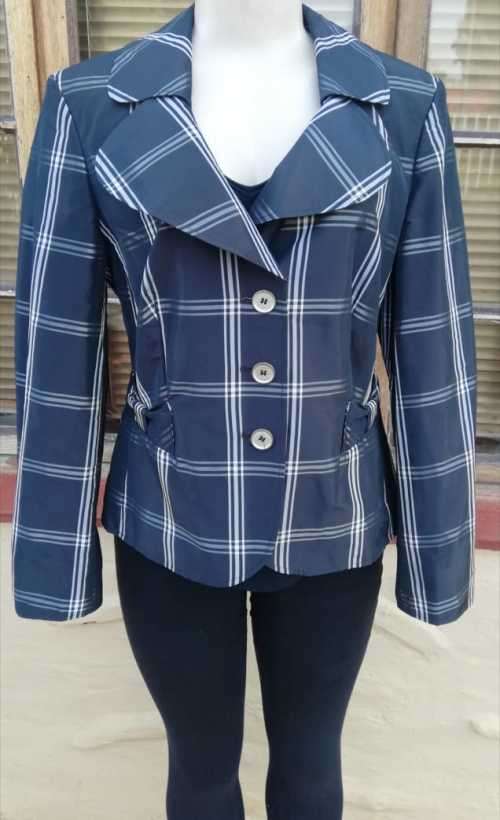 Beautiful Fitted Check Blazer