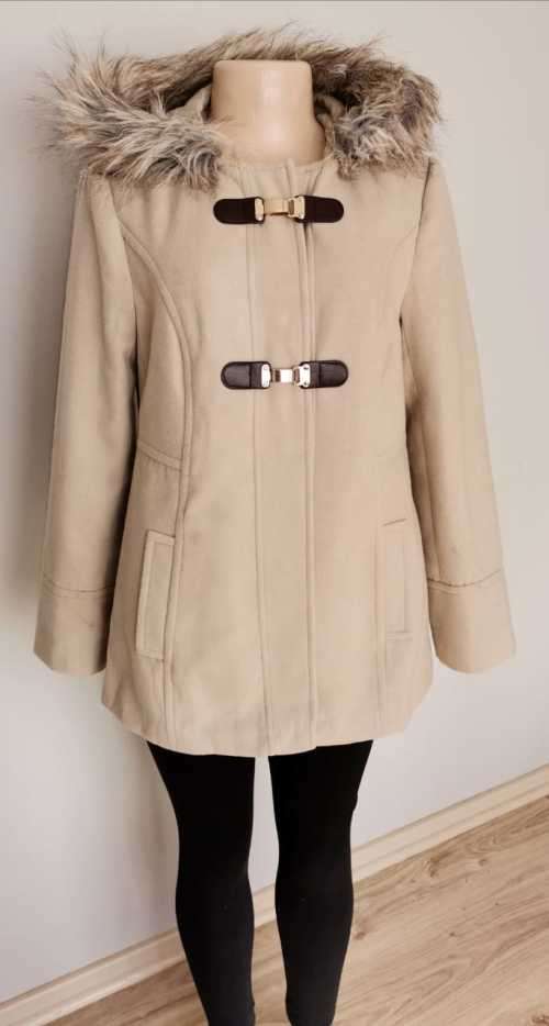 Sexy Beige Coat with fur trimmed hood