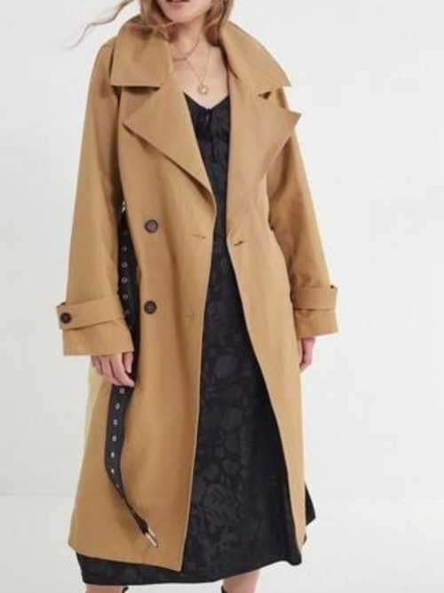 Camel trench Coat with check inner