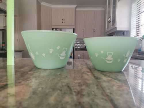Vintage Green bowls