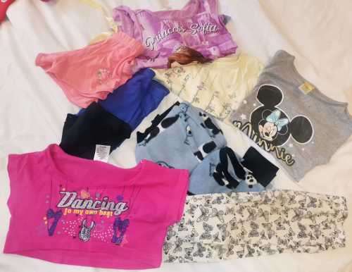Kids clothes Girls age 3 to 4...10 items