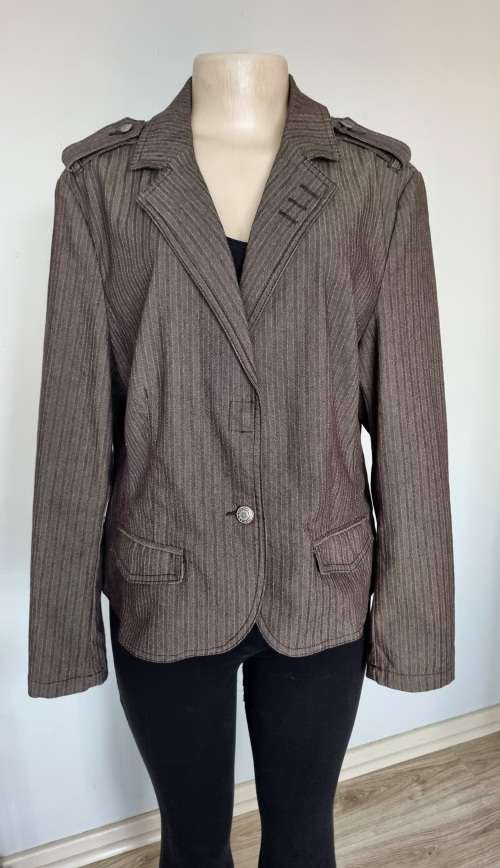 Beautiful cargo style blazer