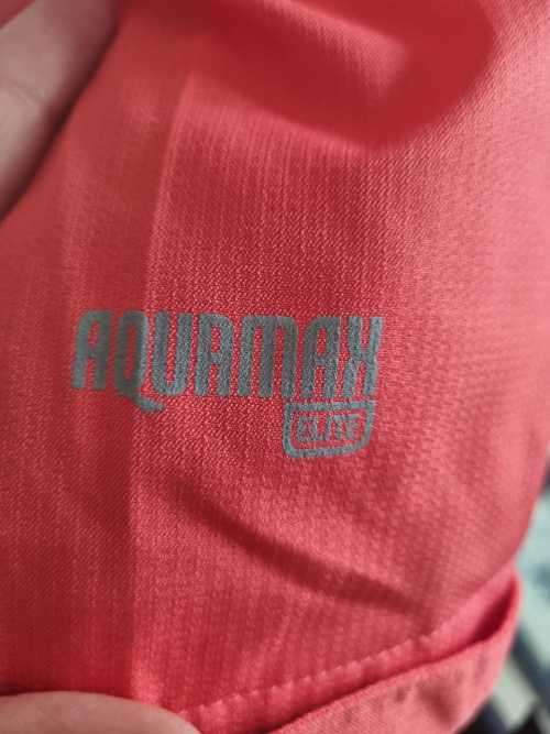 Aquamax McKinley outdoors jacket... Worn once.. Pristine