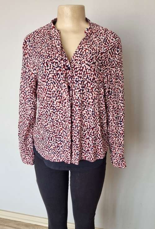 Beautiful print shirt  .... From R30 Shipping