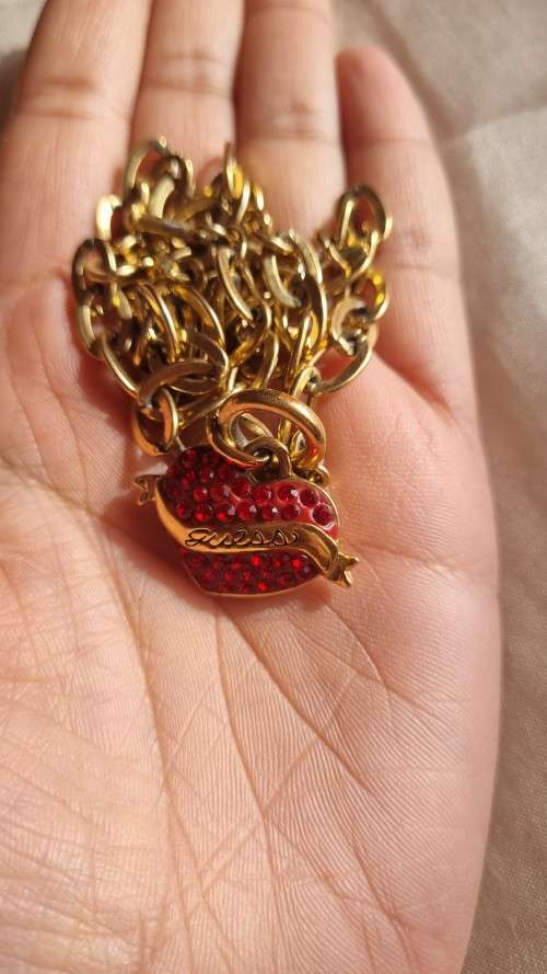 GUESS heart chain....HARDLY WORN...shipping From R30
