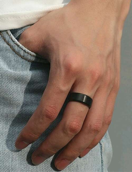 Mens Black Ring. Size 18