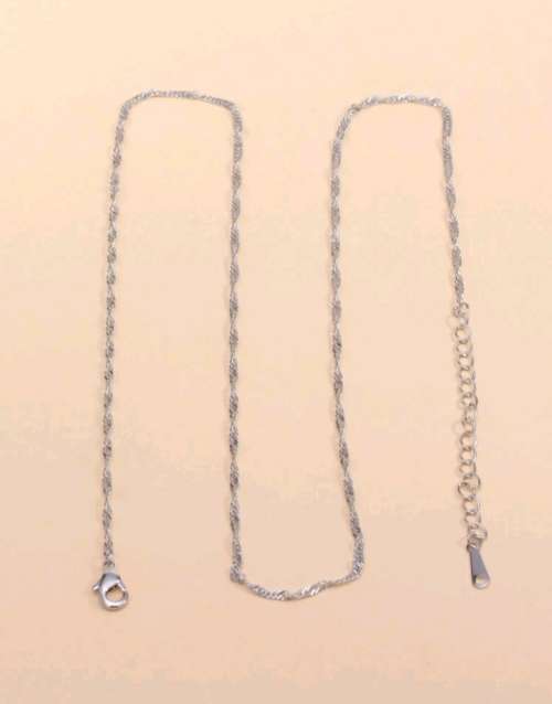 Ladies Silver Necklace. 47cm