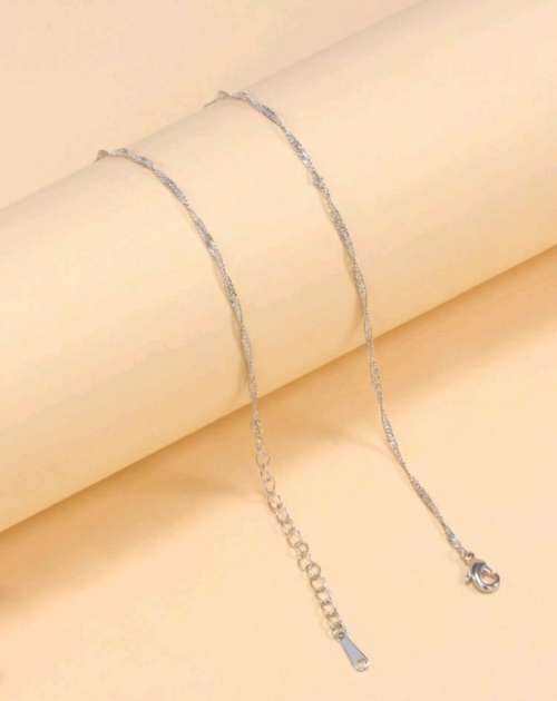 Ladies Silver Necklace. 47cm
