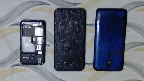 3 Cellphones selling as spares