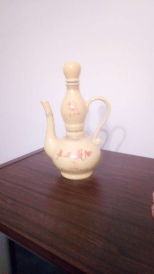 Vase , pot on auction