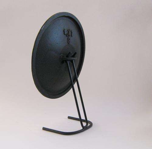 BRAAI - POTJIE - LID STAND AND HOLDER - MADE FROM MILD STEEL - HOLDS LIDS UP TO SIZE 6