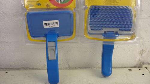 PETS - BRUSH - LONG / UNWANTED LOOSE HAIR - CLEVER BRUSH - PUSHES OUT LOOSE HAIR - PLASTIC