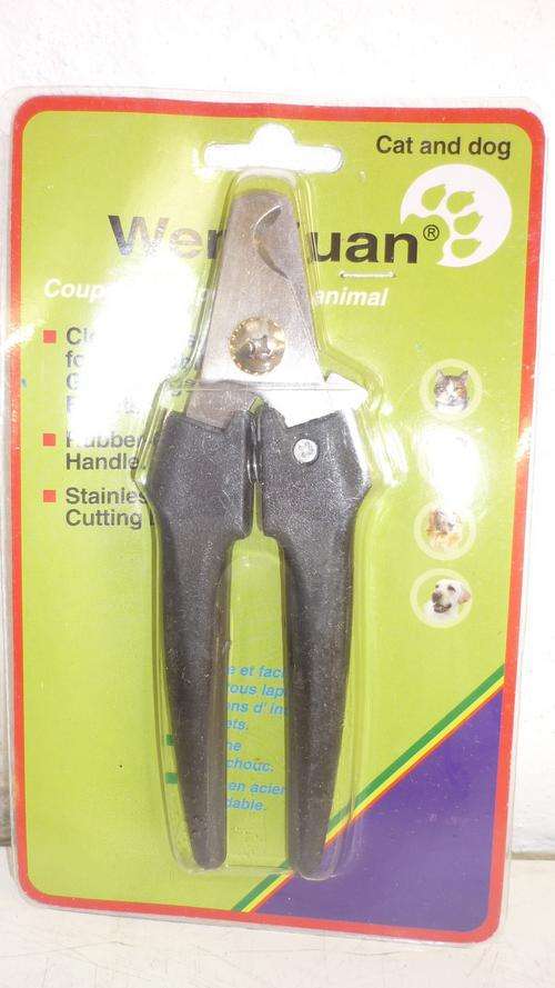 PETS - NAIL CLIPPER - DOGS - CATS -  STAINLESS STEEL CUTTER - METAL  - PLASTIC HANDLE - DO IT YOURSE