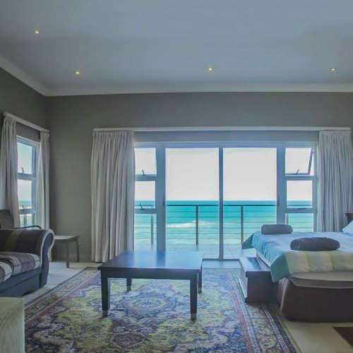 5 Nights stay in Tinley Manor Beach House for up to 15 people in Ballitoville, KZN