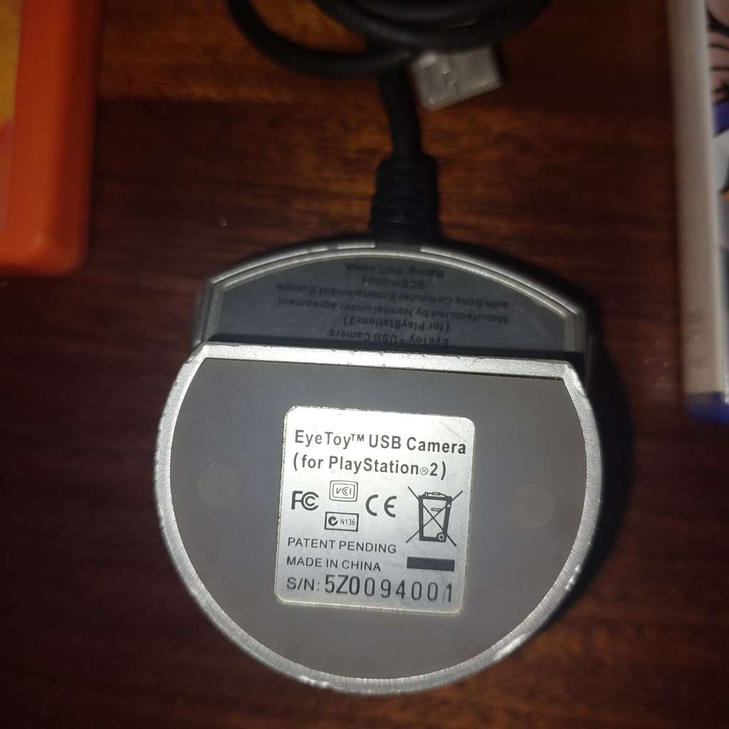 Playstation 2 eye toy plus 2 eye toy games