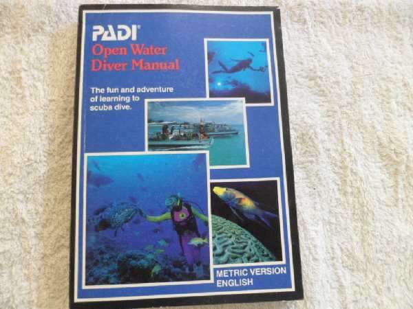 PADI Open Water Diver Manual - Metric Version - Scuba Diving Manual