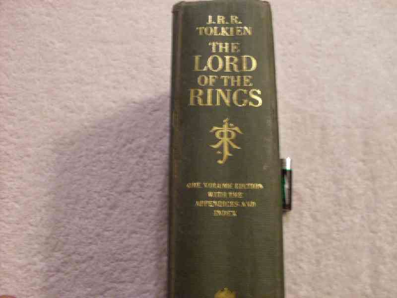 The lord of the rings - J. R. R Tolkien