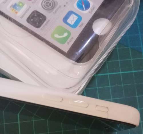 Apple iPhone 5c 16GB IOS White