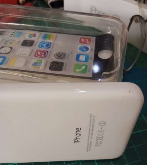 Apple iPhone 5c 16GB IOS White