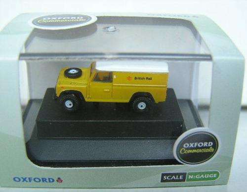 Oxford Diecast Model Car NDEF007 Land Rover Defender 110 Hard Top British Rail 1/144 N railway scale