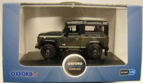 Oxford Diecast Model Car LRDF009AU Land Rover Defender 90 Stationwagon Autobiography Series 1/76 OO