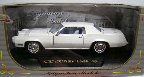 Signature Diecast Model Car 32351 Cadillac Eldorado Coupe 1967 1/32 scale new in pack
