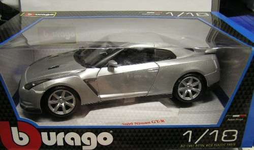 Burago Diecast Model Car 12079 Nissan GT-R GTR 2009 1/18 scale new in pack
