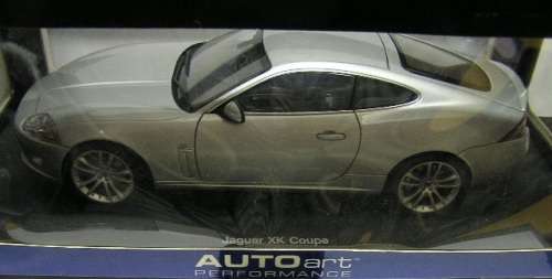 AutoArt Auto Art Diecast Model Car 73631 Jaguar XK Coupe 2006 1/18 scale new in pack