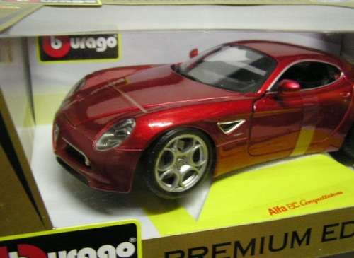 Burago Diecast Model Car 10002 Alfa Romeo 8C 8 C Competizione 1/18 scale new in pack