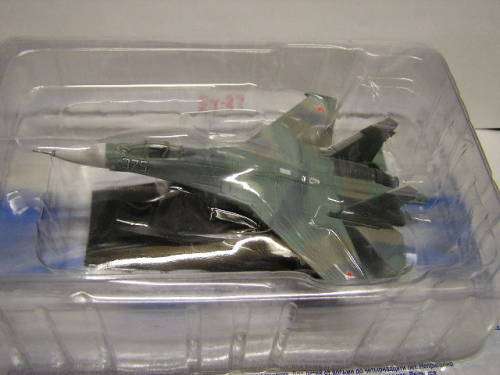 Russian Military Plane Diecast Model Collection Sukhoi 27 1/100 scale new in pack