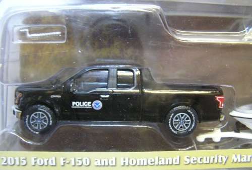 Greenlight Diecast Model Car Set Hitch & Tow Ford F 150 Pickup 2015 + Homeland Security Police boat