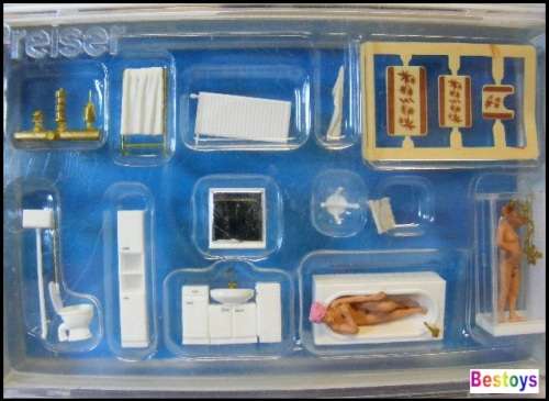 Preiser Model 10631 Couple in bathroom figures & fittings 1/87 HO railway scale new in pack