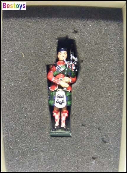 Britains Collectible Figure Figurine 43157C Crimean War British Piper 93rd Highlanders Balaclava1854
