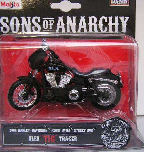 Maisto Diecast Model Motorcycle Bike Sons of Anarchy Harley Davidson Dyna Street Bob 2006 "Tig" 1/18
