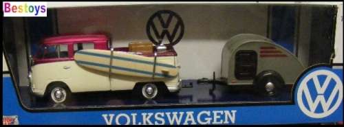 Motormax Motor Max Diecast Model Car 79673 VW Volkswagen Kombi T 1 T1 Double Cab Pickup + Camper Tra