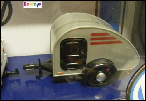 Motormax Motor Max Diecast Model Car 79673 VW Volkswagen Kombi T 1 T1 Double Cab Pickup + Camper Tra