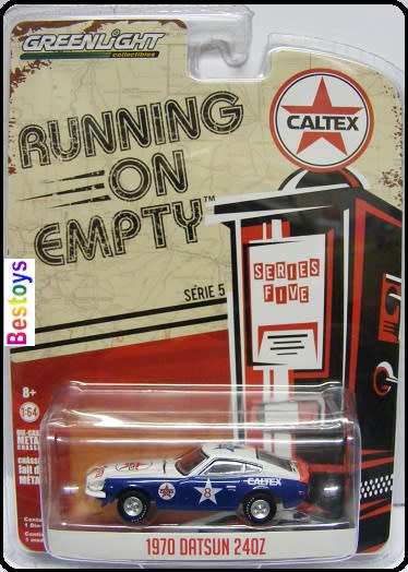 Greenlight Diecast Model Car Running on Empty Datsun 240 Z 240Z 1970 No 8 "Caltex" 1/64 scale