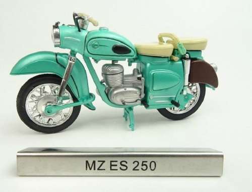 Diecast Model Bike Motorcycle European Collection MZ ES 250 German Democratic Republic1/24 scale new