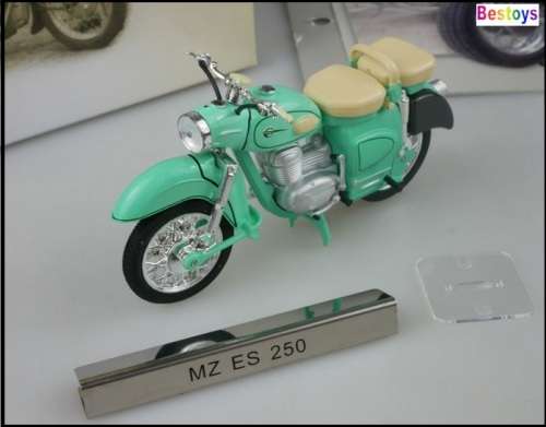 Diecast Model Bike Motorcycle European Collection MZ ES 250 German Democratic Republic1/24 scale new