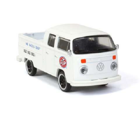 Greenlight Diecast Model Car Running on Empty VW Volkswagen Kombi T 2 T2 Double Cab Pickup 1976 "STP